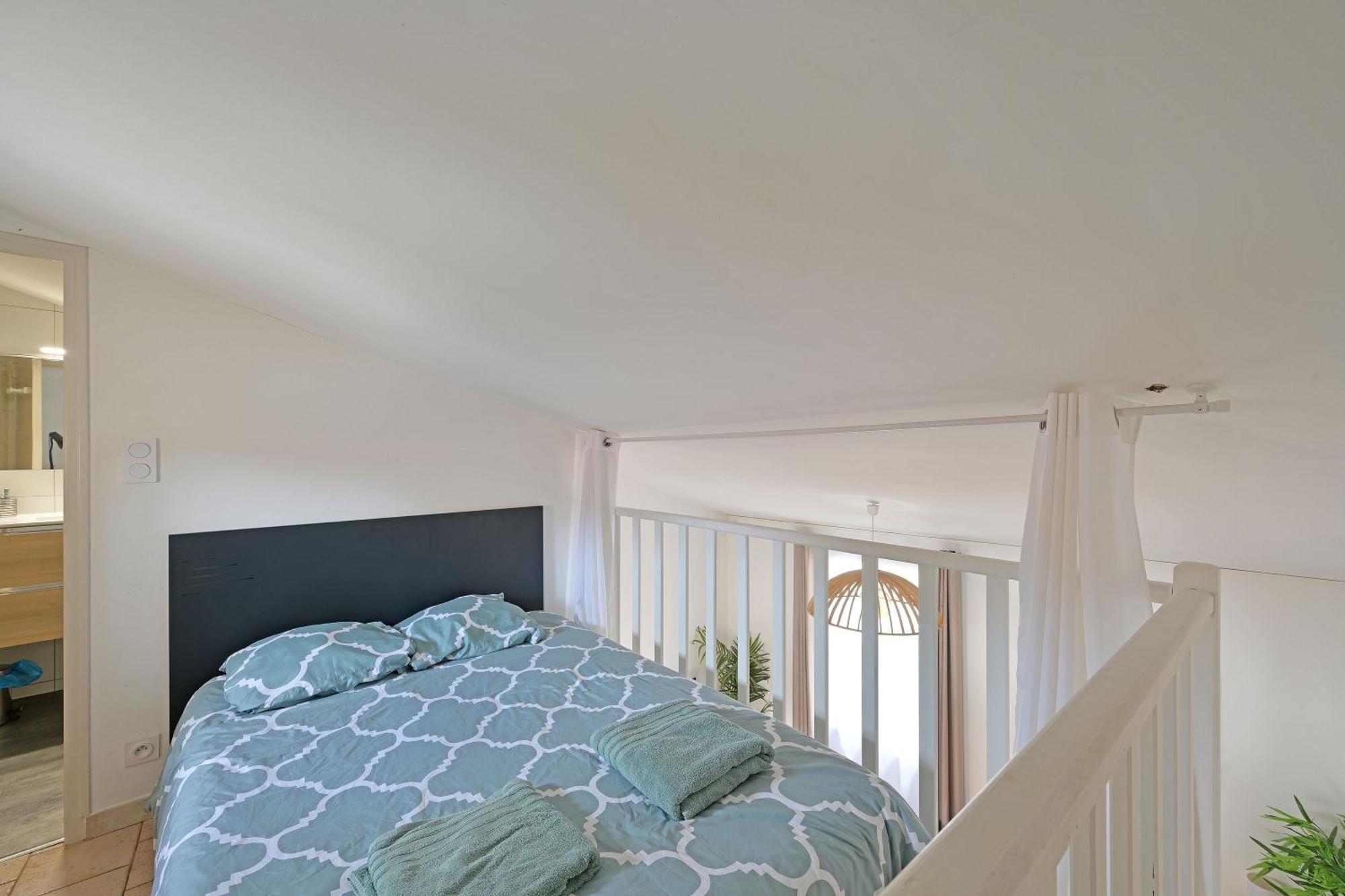La Tour Des Teinturiers - Ac Clim - Wifi - Balcon Apartment Avignon Luaran gambar